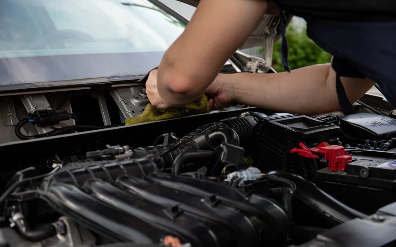 Servis – práce v motorovém prostoru